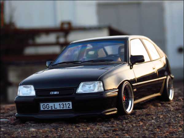 1:18 Opel Kadett E GSI Schwarz mit OVP